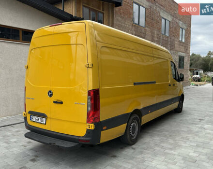 Желтый Мерседес Sprinter, объемом двигателя 2.14 л и пробегом 170 тыс. км за 25500 $, фото 13 на Automoto.ua