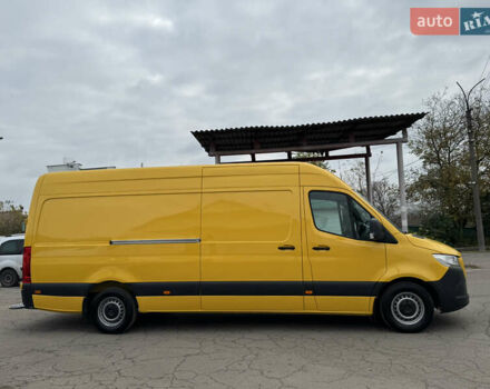 Желтый Мерседес Sprinter, объемом двигателя 2.2 л и пробегом 273 тыс. км за 26700 $, фото 11 на Automoto.ua