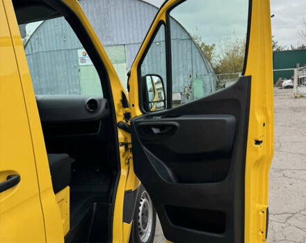 Желтый Мерседес Sprinter, объемом двигателя 2.2 л и пробегом 273 тыс. км за 26700 $, фото 32 на Automoto.ua