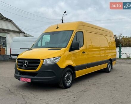 Желтый Мерседес Sprinter, объемом двигателя 2.2 л и пробегом 273 тыс. км за 26700 $, фото 4 на Automoto.ua