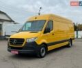 Желтый Мерседес Sprinter, объемом двигателя 2.2 л и пробегом 273 тыс. км за 26700 $, фото 4 на Automoto.ua
