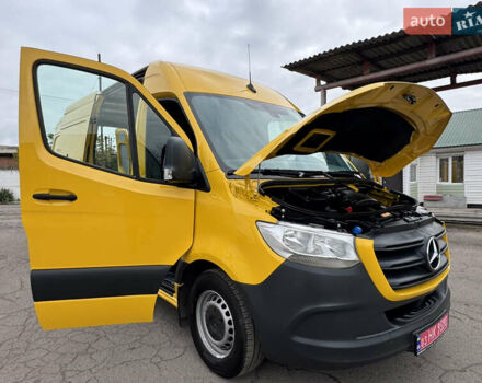 Желтый Мерседес Sprinter, объемом двигателя 2.2 л и пробегом 273 тыс. км за 26700 $, фото 60 на Automoto.ua
