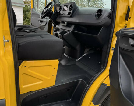 Желтый Мерседес Sprinter, объемом двигателя 2.2 л и пробегом 273 тыс. км за 26700 $, фото 33 на Automoto.ua