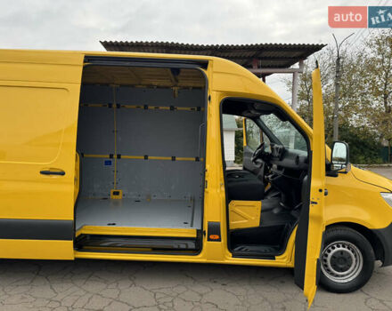 Желтый Мерседес Sprinter, объемом двигателя 2.2 л и пробегом 273 тыс. км за 26700 $, фото 41 на Automoto.ua