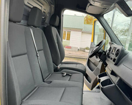 Желтый Мерседес Sprinter, объемом двигателя 2.2 л и пробегом 273 тыс. км за 26700 $, фото 35 на Automoto.ua