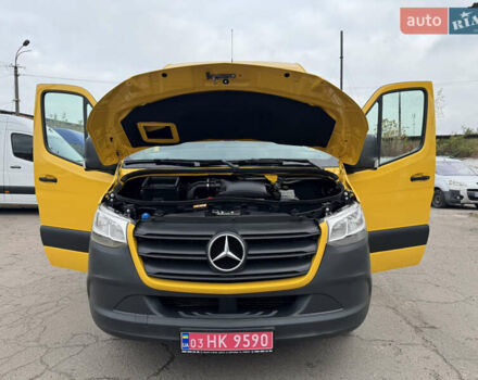 Желтый Мерседес Sprinter, объемом двигателя 2.2 л и пробегом 273 тыс. км за 26700 $, фото 48 на Automoto.ua