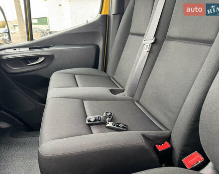 Желтый Мерседес Sprinter, объемом двигателя 2.2 л и пробегом 273 тыс. км за 26700 $, фото 30 на Automoto.ua