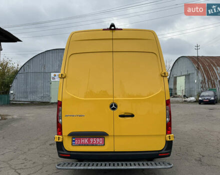 Желтый Мерседес Sprinter, объемом двигателя 2.2 л и пробегом 273 тыс. км за 26700 $, фото 15 на Automoto.ua