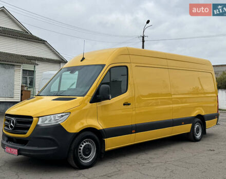 Желтый Мерседес Sprinter, объемом двигателя 2.2 л и пробегом 273 тыс. км за 26700 $, фото 3 на Automoto.ua