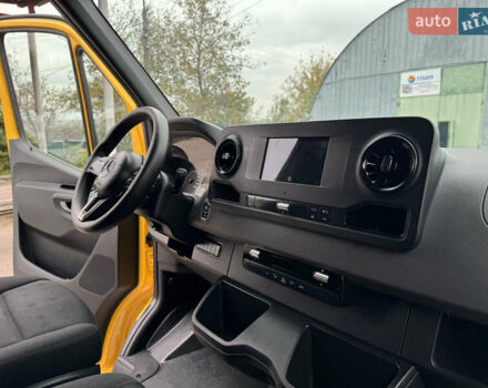 Желтый Мерседес Sprinter, объемом двигателя 2.2 л и пробегом 273 тыс. км за 26700 $, фото 37 на Automoto.ua