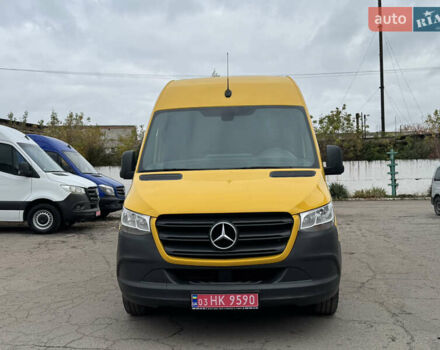 Желтый Мерседес Sprinter, объемом двигателя 2.2 л и пробегом 273 тыс. км за 26700 $, фото 6 на Automoto.ua