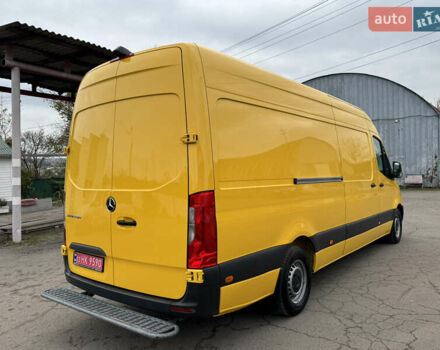 Желтый Мерседес Sprinter, объемом двигателя 2.2 л и пробегом 273 тыс. км за 26700 $, фото 12 на Automoto.ua