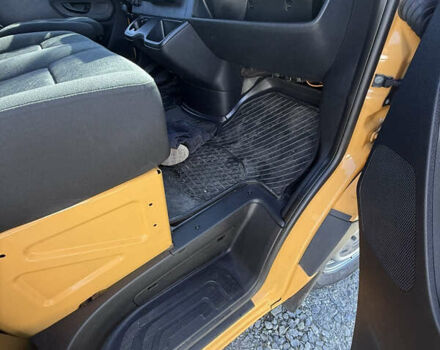 Жовтий Мерседес Sprinter, об'ємом двигуна 2.99 л та пробігом 322 тис. км за 41500 $, фото 15 на Automoto.ua