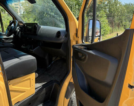 Жовтий Мерседес Sprinter, об'ємом двигуна 2.99 л та пробігом 322 тис. км за 41500 $, фото 7 на Automoto.ua