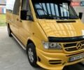 Желтый Мерседес Sprinter, объемом двигателя 2.3 л и пробегом 326 тыс. км за 7000 $, фото 1 на Automoto.ua