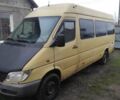Желтый Мерседес Sprinter, объемом двигателя 2.2 л и пробегом 650 тыс. км за 5499 $, фото 1 на Automoto.ua