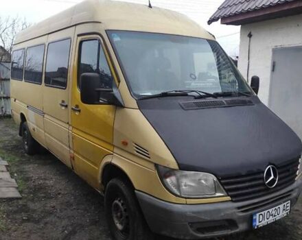 Желтый Мерседес Sprinter, объемом двигателя 2.2 л и пробегом 650 тыс. км за 5499 $, фото 3 на Automoto.ua