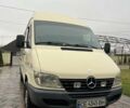 Желтый Мерседес Sprinter, объемом двигателя 2.15 л и пробегом 150 тыс. км за 7500 $, фото 1 на Automoto.ua