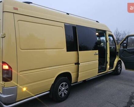 Желтый Мерседес Sprinter, объемом двигателя 2.69 л и пробегом 110 тыс. км за 11000 $, фото 4 на Automoto.ua