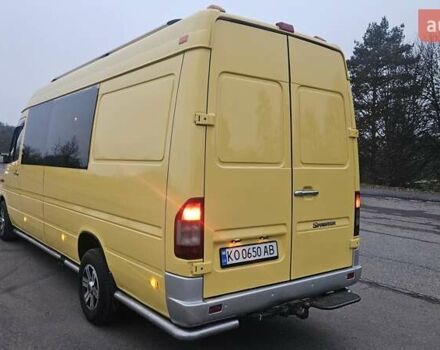 Желтый Мерседес Sprinter, объемом двигателя 2.69 л и пробегом 110 тыс. км за 11000 $, фото 3 на Automoto.ua