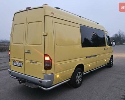 Желтый Мерседес Sprinter, объемом двигателя 2.69 л и пробегом 110 тыс. км за 11000 $, фото 2 на Automoto.ua