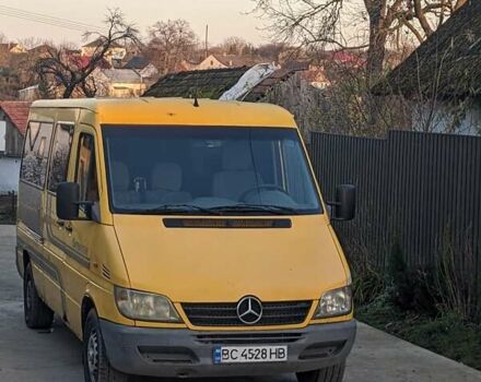 Жовтий Мерседес Sprinter, об'ємом двигуна 2.15 л та пробігом 560 тис. км за 5400 $, фото 1 на Automoto.ua