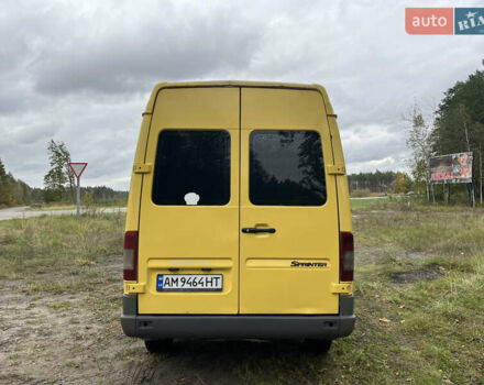 Жовтий Мерседес Sprinter, об'ємом двигуна 2.7 л та пробігом 350 тис. км за 7800 $, фото 4 на Automoto.ua