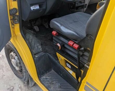 Жовтий Мерседес Sprinter, об'ємом двигуна 2.15 л та пробігом 560 тис. км за 5400 $, фото 5 на Automoto.ua