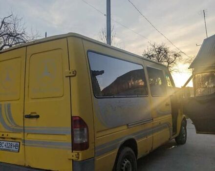 Жовтий Мерседес Sprinter, об'ємом двигуна 2.15 л та пробігом 560 тис. км за 5400 $, фото 8 на Automoto.ua