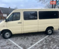Желтый Мерседес Sprinter, объемом двигателя 2.69 л и пробегом 300 тыс. км за 8000 $, фото 9 на Automoto.ua