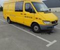 Желтый Мерседес Sprinter, объемом двигателя 2.1 л и пробегом 390 тыс. км за 10500 $, фото 1 на Automoto.ua