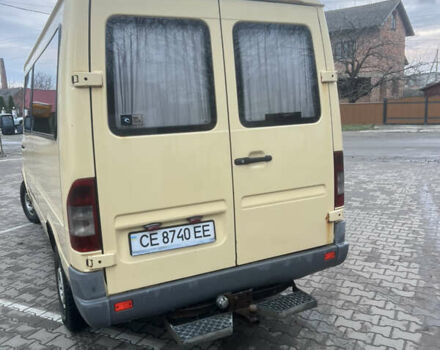 Желтый Мерседес Sprinter, объемом двигателя 2.69 л и пробегом 300 тыс. км за 8000 $, фото 8 на Automoto.ua