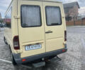Желтый Мерседес Sprinter, объемом двигателя 2.69 л и пробегом 300 тыс. км за 8000 $, фото 8 на Automoto.ua