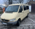 Желтый Мерседес Sprinter, объемом двигателя 2.69 л и пробегом 300 тыс. км за 8000 $, фото 1 на Automoto.ua