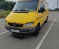 Желтый Мерседес Sprinter, объемом двигателя 2.1 л и пробегом 390 тыс. км за 10500 $, фото 9 на Automoto.ua