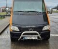 Желтый Мерседес Sprinter, объемом двигателя 2.1 л и пробегом 400 тыс. км за 10000 $, фото 1 на Automoto.ua