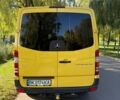 Желтый Мерседес Sprinter, объемом двигателя 2.14 л и пробегом 450 тыс. км за 29990 $, фото 8 на Automoto.ua