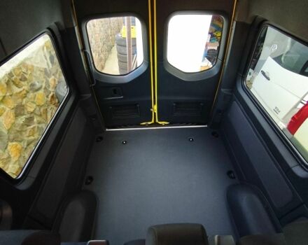 Желтый Мерседес Sprinter, объемом двигателя 2.2 л и пробегом 70 тыс. км за 56587 $, фото 76 на Automoto.ua
