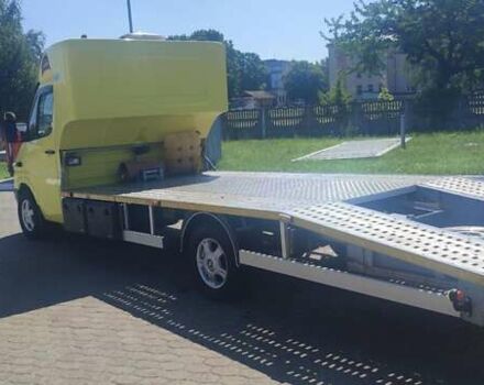 Желтый Мерседес Sprinter, объемом двигателя 2.7 л и пробегом 329 тыс. км за 19000 $, фото 5 на Automoto.ua