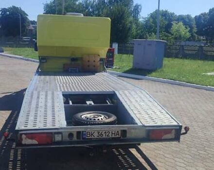 Желтый Мерседес Sprinter, объемом двигателя 2.7 л и пробегом 329 тыс. км за 18000 $, фото 4 на Automoto.ua