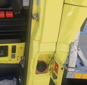 Желтый Мерседес Sprinter, объемом двигателя 2.7 л и пробегом 329 тыс. км за 18000 $, фото 38 на Automoto.ua