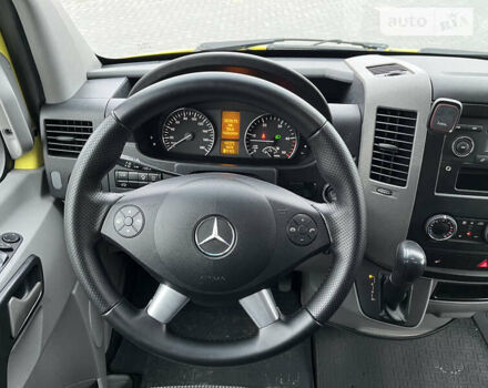 Желтый Мерседес Sprinter, объемом двигателя 2.99 л и пробегом 389 тыс. км за 28700 $, фото 42 на Automoto.ua