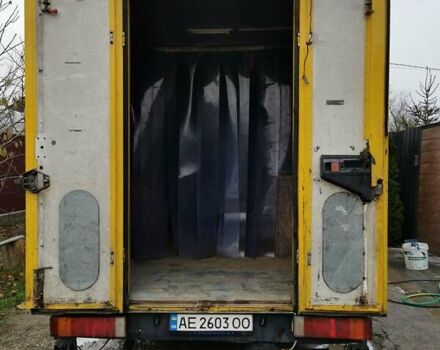 Жовтий Мерседес Sprinter, об'ємом двигуна 2.15 л та пробігом 605 тис. км за 8500 $, фото 17 на Automoto.ua