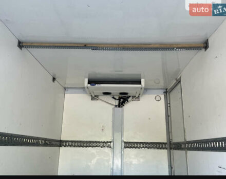 Желтый Мерседес Sprinter, объемом двигателя 0 л и пробегом 450 тыс. км за 11500 $, фото 4 на Automoto.ua