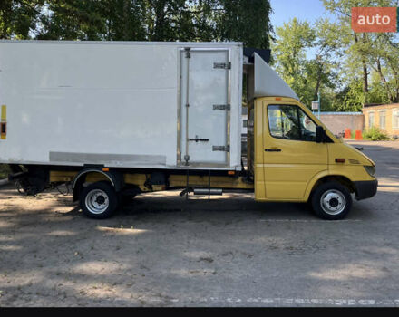 Желтый Мерседес Sprinter, объемом двигателя 0 л и пробегом 450 тыс. км за 11500 $, фото 2 на Automoto.ua
