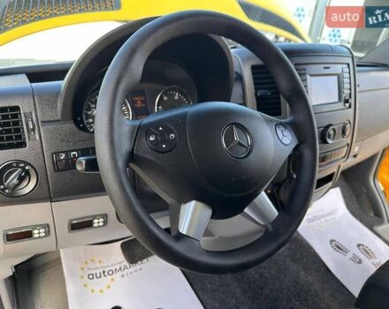 Желтый Мерседес Sprinter, объемом двигателя 2.2 л и пробегом 195 тыс. км за 27900 $, фото 30 на Automoto.ua