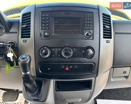 Желтый Мерседес Sprinter, объемом двигателя 2.2 л и пробегом 195 тыс. км за 27900 $, фото 29 на Automoto.ua