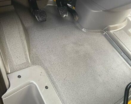 Желтый Мерседес Sprinter, объемом двигателя 2.2 л и пробегом 280 тыс. км за 18762 $, фото 19 на Automoto.ua