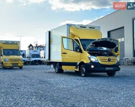 Желтый Мерседес Sprinter, объемом двигателя 2.2 л и пробегом 195 тыс. км за 27900 $, фото 16 на Automoto.ua