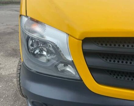 Желтый Мерседес Sprinter, объемом двигателя 2.2 л и пробегом 280 тыс. км за 18762 $, фото 35 на Automoto.ua